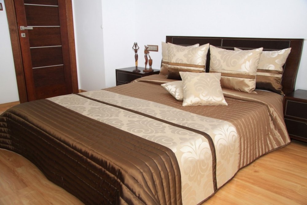 Luxusní hnědé přehozy na postel Šířka: 240 cm | Délka: 240 cm
