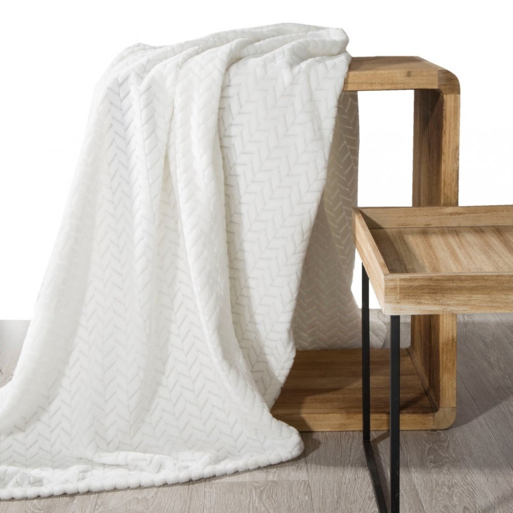 Krémová dekorační deka ze sametově hebké tkaniny Šířka: 70 cm | Délka: 160 cm