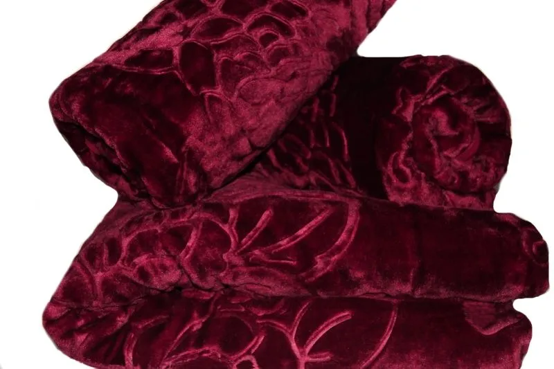 Set de huse pentru canapea și fotoliu cu model în relief - burgundy Lățime: 160 cm | Lungime: 210 cm