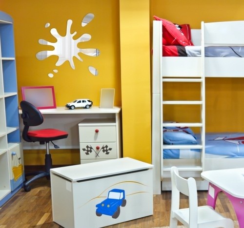 Oglindă decorativă pentru perete