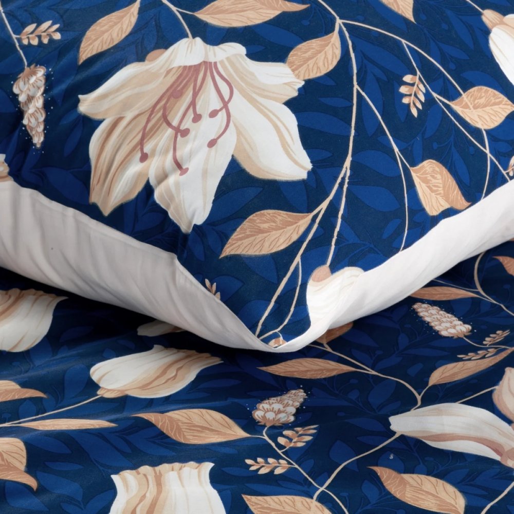 Cearșafuri din bumbac satinat - albastru cu flori crem 2 părți: 1 buc 140x200 + 1 buc 70x80