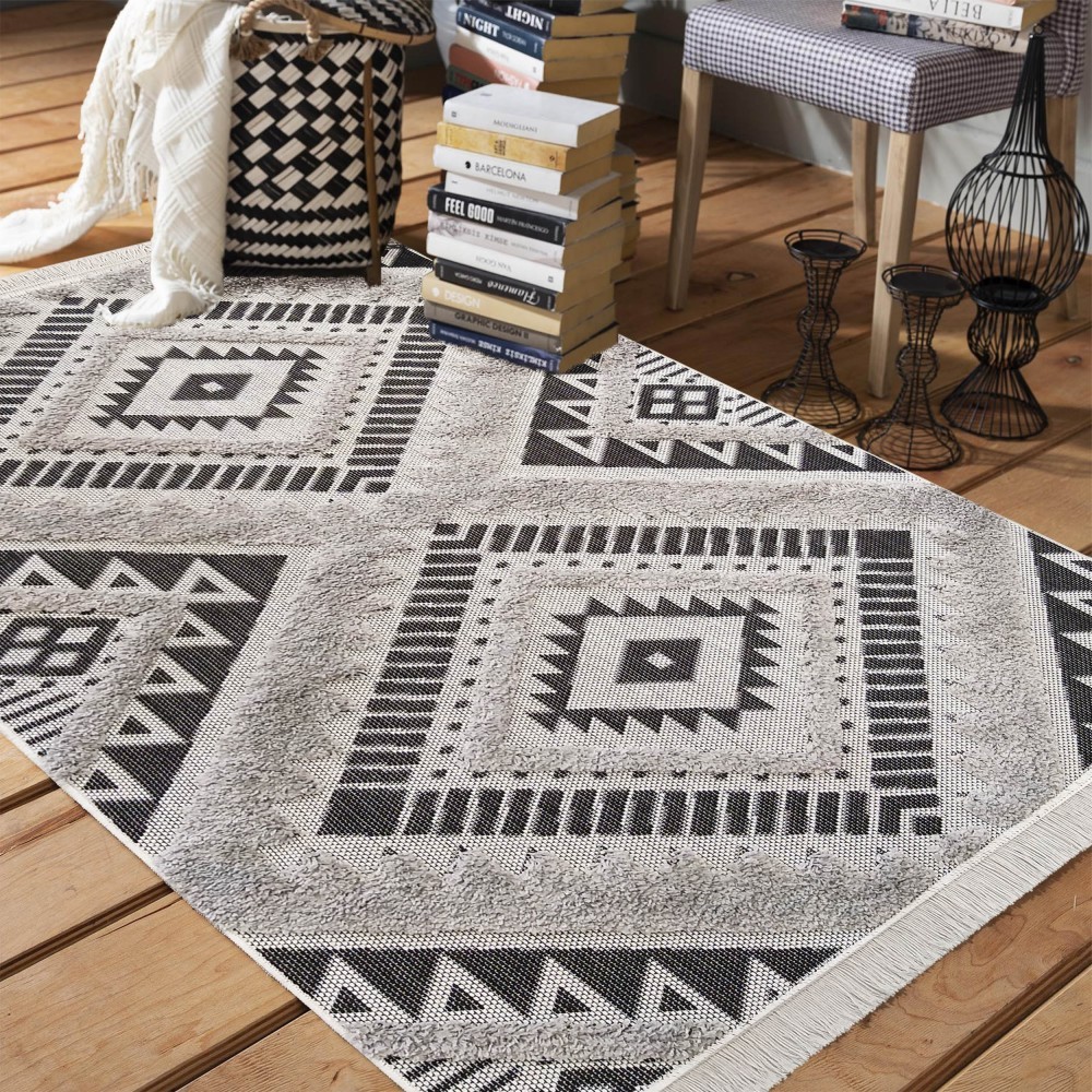 Originální šedý koberec ve skandinávském stylu Šířka: 160 cm | Délka: 230 cm