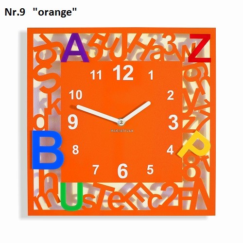 Čtvercové dětské hodiny s písmenky Oranžová
