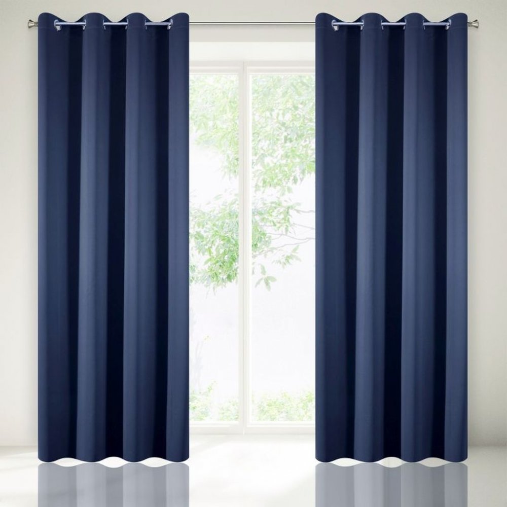 Dekoračný tieniaci záves na kruhy tmavo modrej farby Šírka: 135 cm | Dĺžka: 250 cm (v sade 1 kus)