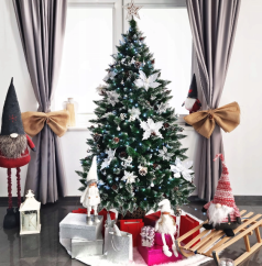 Hochwertiger künstlicher Weihnachtsbaum Kiefer 150 cm