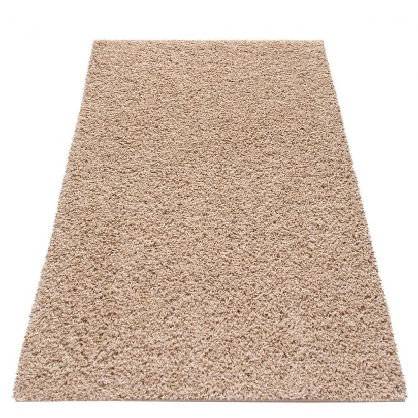 Стилен шаги килим с голям косъм цвят капучино