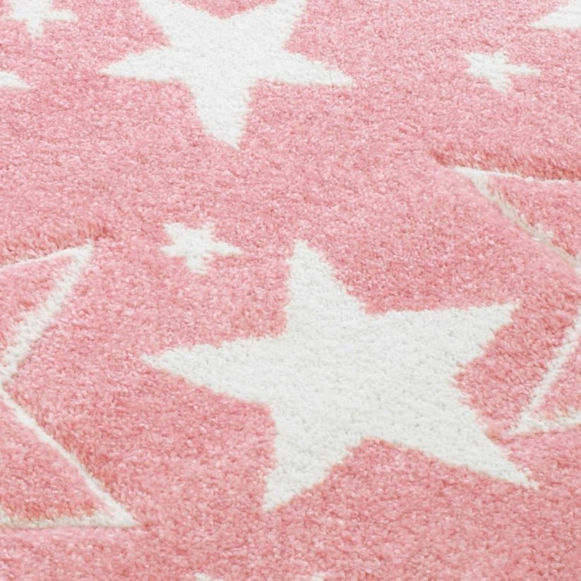 Krásný koberec s hvězdičkami růžové barvy
