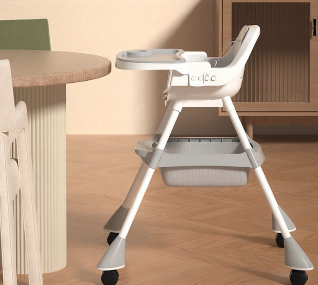 Praktická detská stolička na kŕmenie 3v1
