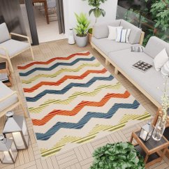 Prugasti tepih za terasu u različitim bojama