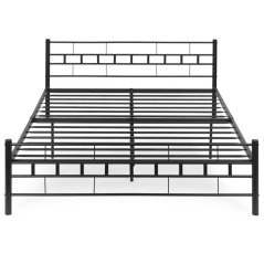 Letto moderno in metallo con struttura stabile dal design minimalista