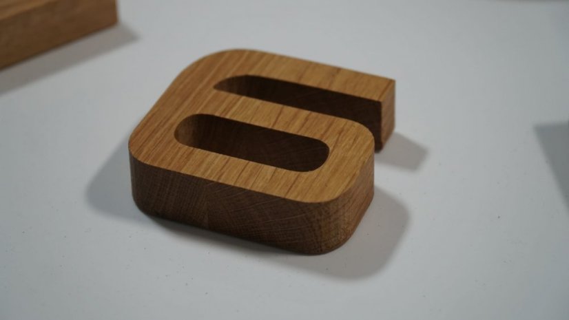 Unikátne drevené hodiny na stenu