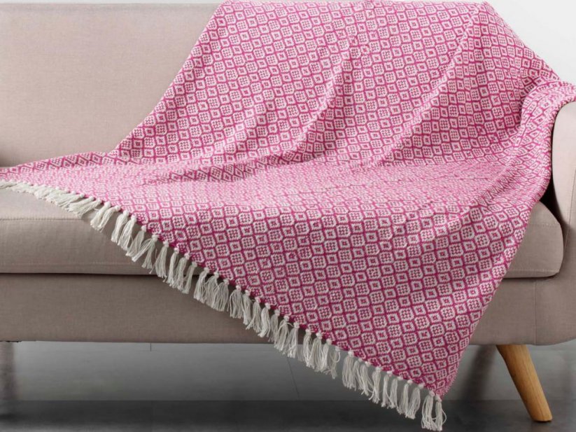Růžová vzorovaná deka s ozdobnými třásněmi 125 x 150 cm