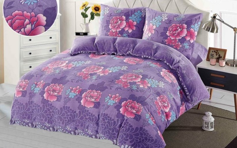 Povlečení na postel fialové barvy s květinami