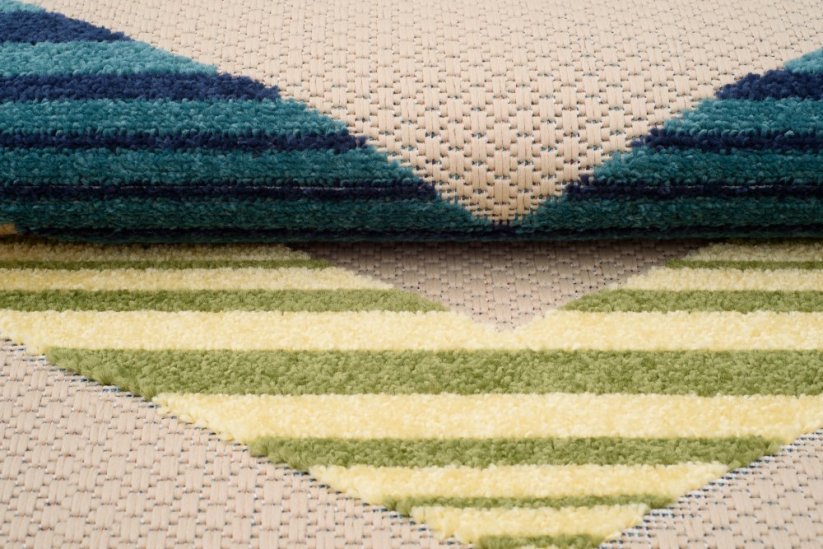Pruhovaný terasový koberec v různých barvách