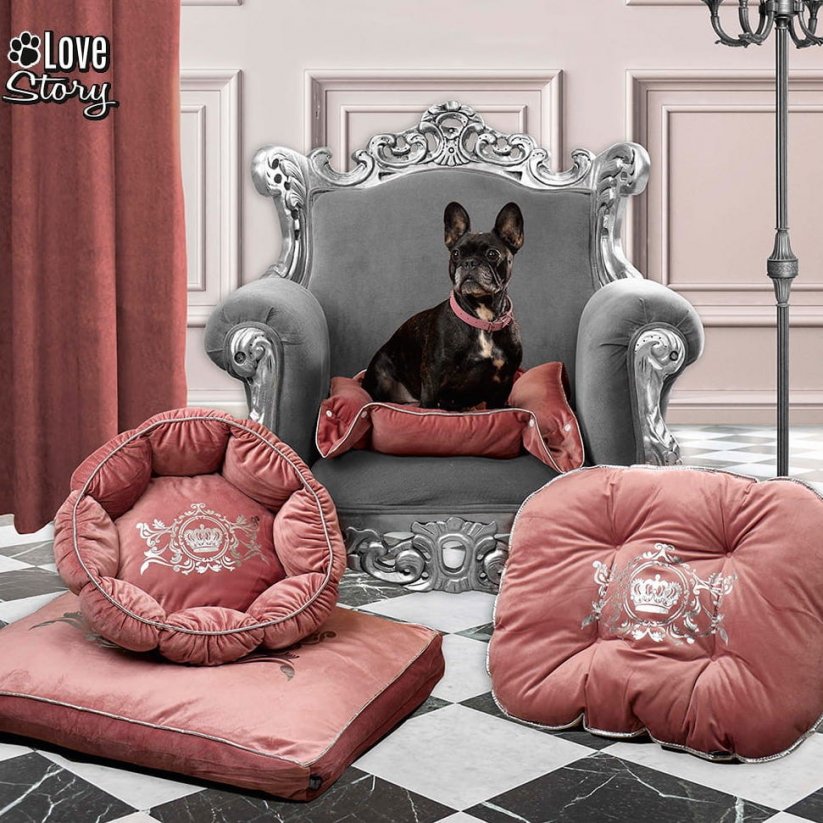 Culcuș câine cu model de coroană argintie 87x64cm