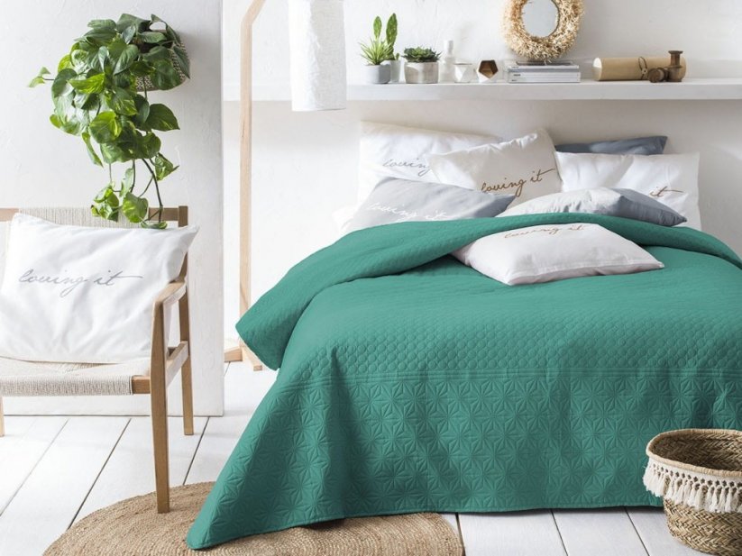 Качествено зелено покривало за легло 220 х 200 см