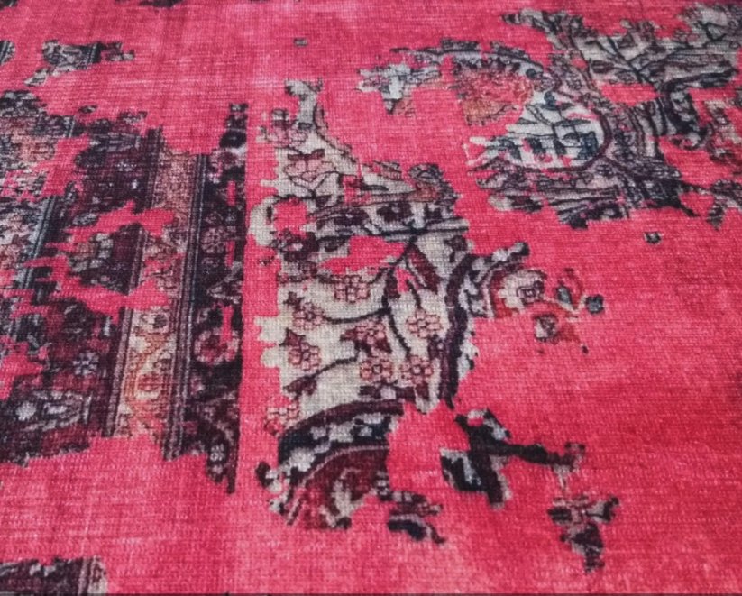 Stylový vintage koberec červené barvy
