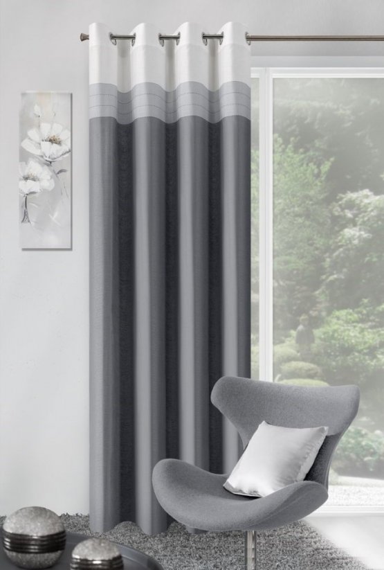 Stylový závěs do okna šedé barvy