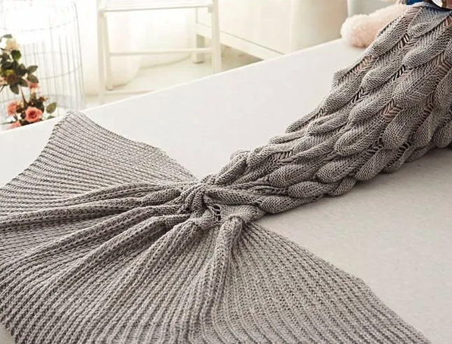 Akrylová sivá deka 180 x 90 cm  - chvost morskej víly