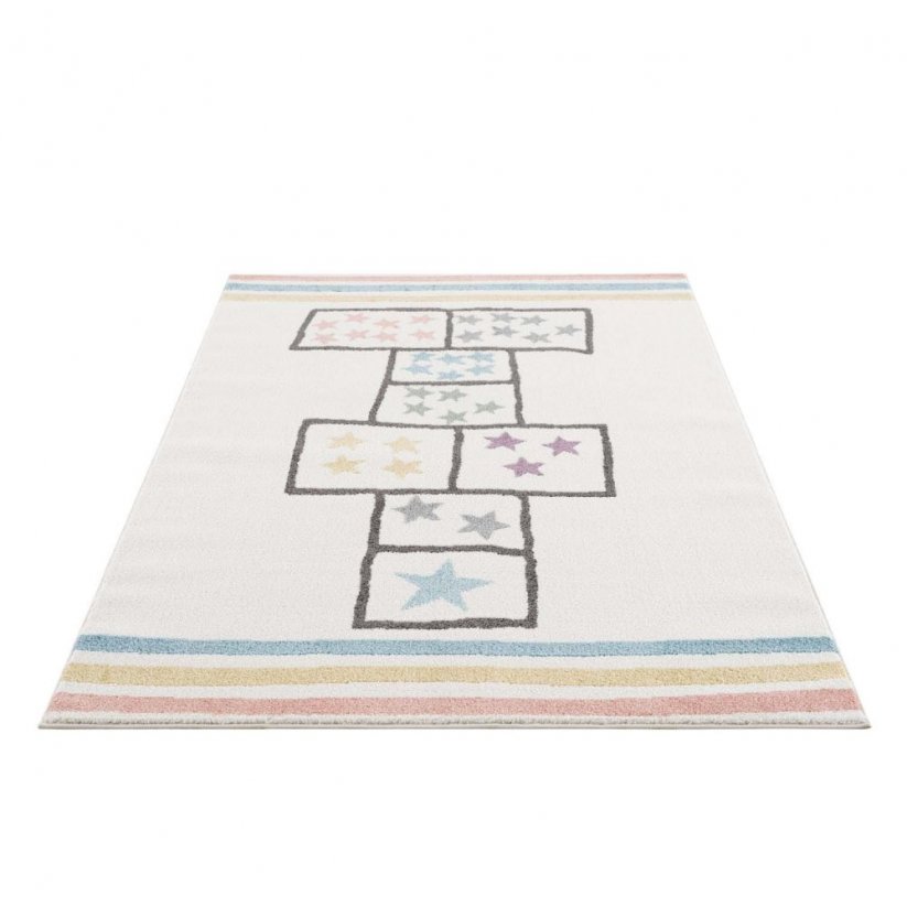 Jemný dětský koberec krémové barvy