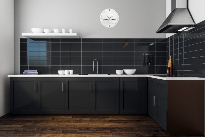 Kuchynské nástenné hodiny so striebornými šálkami - biele