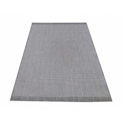Schlichter und eleganter grauer glatter Teppich für vielseitigen Einsatz