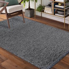 Moderný jednoduchý koberec v sivej farbe