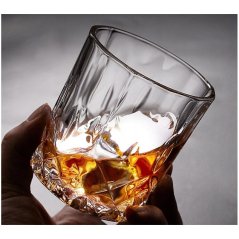 Sada šiestich sklenených pohárov Whiskey Sada šiestich sklenených pohárov Whiskey