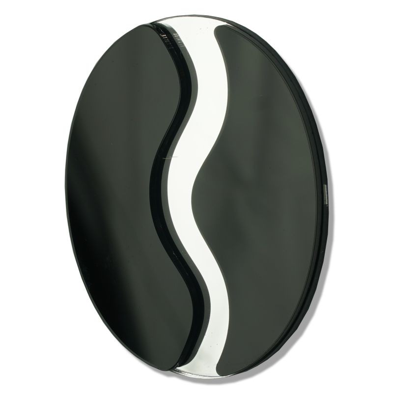 Moderné nástenné hodiny do kuchyne v čiernej farbe s motívom šálky