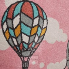 Kinderteppich mit Luftballons in Pastellrosa