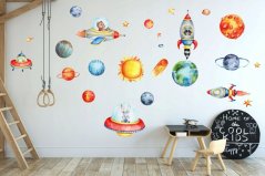 Adesivo da parete colorato per bambini con disegni dello spazio