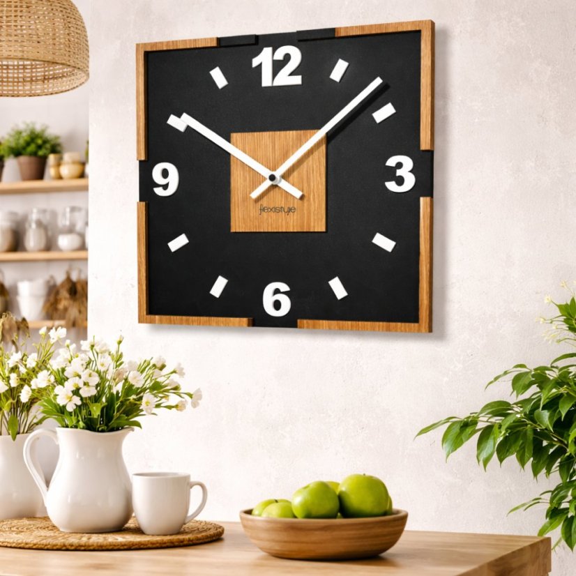 Orologio nero con decoro in rovere 30 x 30 cm