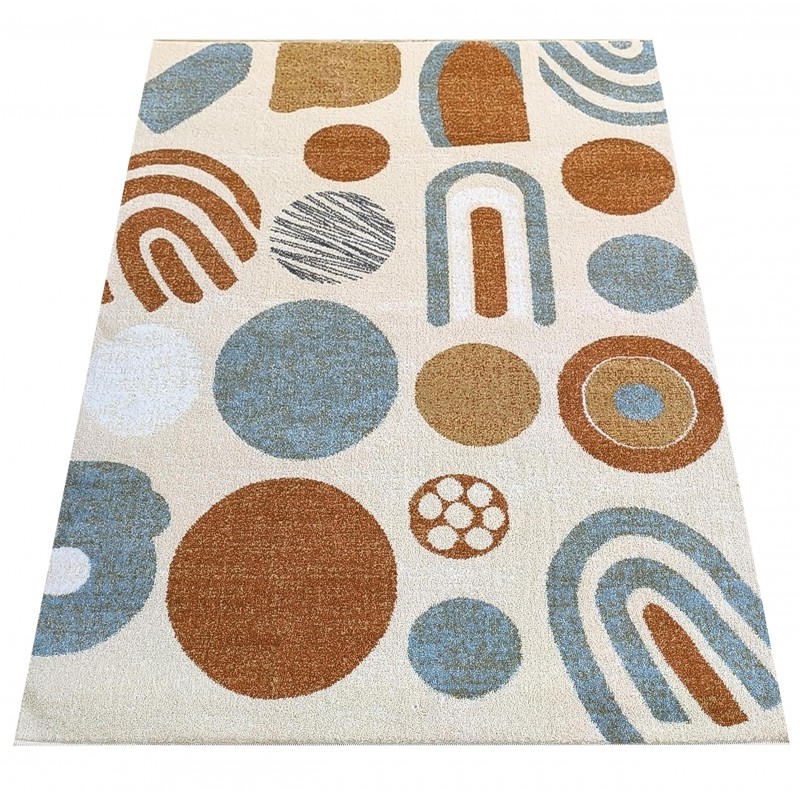 Detský koberec v jemných farbách so vzormi