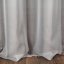Originálna strieborná záclona s dekoračným pruhom zdobeným mohérovou niťou 140 x 250 cm 