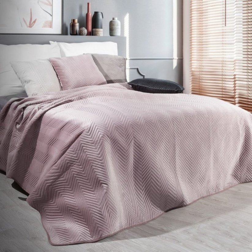 Dekoračný obojstranný prehoz na posteľ púdrovo ružovej farby - Rozmer: Šírka: 230 cm | Dĺžka: 260 cm.