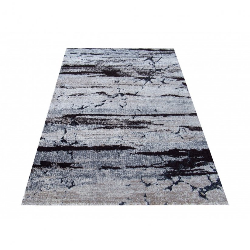 Kvalitný hnedý koberec so špeciálnym vláknom