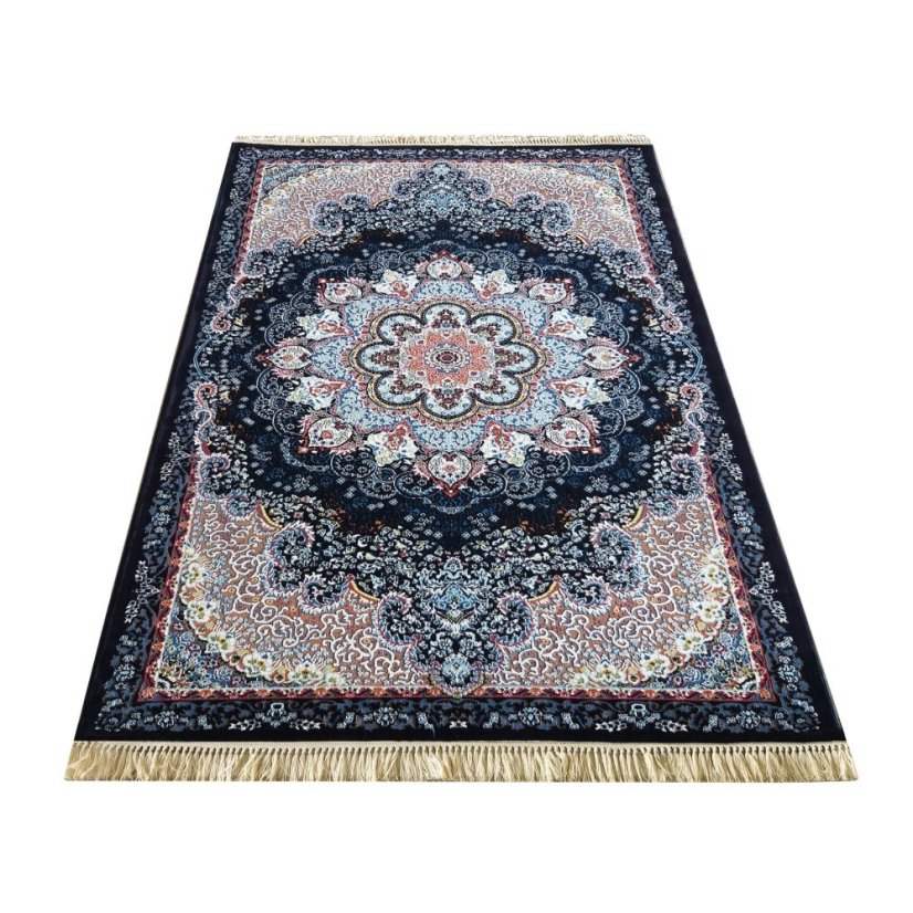 Covor de lux cu un frumos model oriental albastru