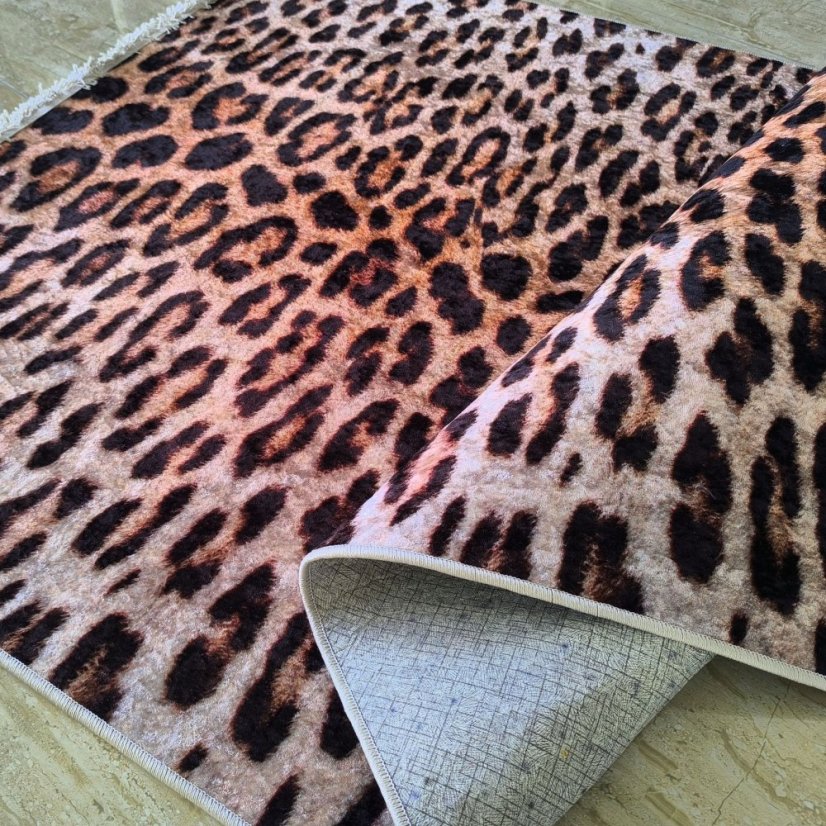 Szőnyeg időtlen leopárd mintával
