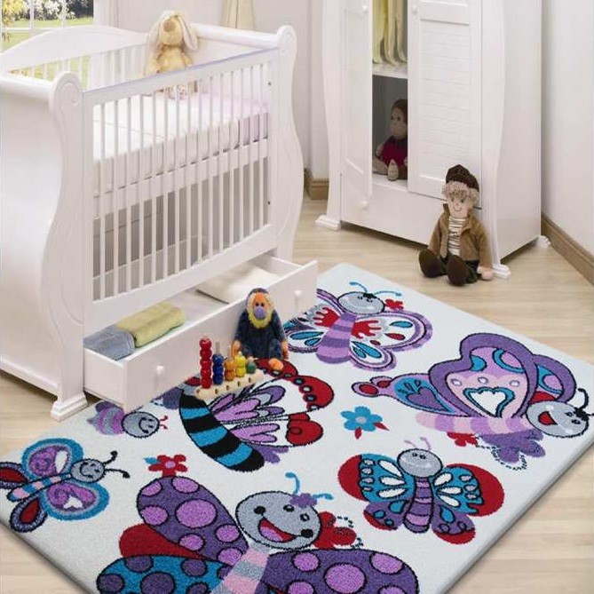 Детски килим с пеперуди