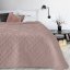 Jednobarevný přehoz na postel růžové barvy