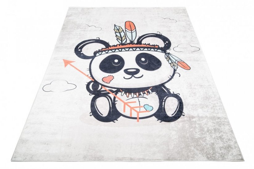 Детски килим с мотив на очарователна индийска панда