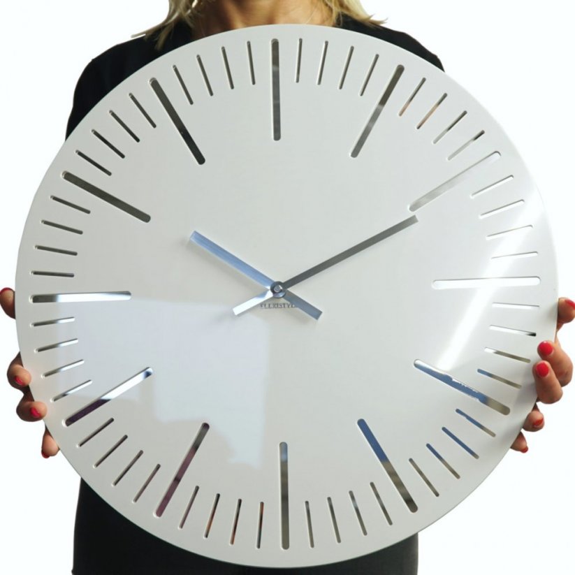 Бял стилен часовник за всекидневна 50 см