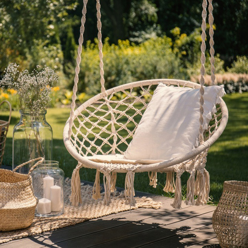 Závesná hojdačka bocianie hniezdo s poduškou v béžovej farbe