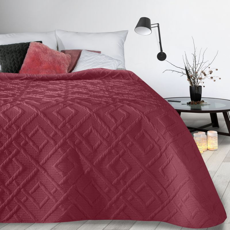 Cuvertură de pat cu un model burgundy