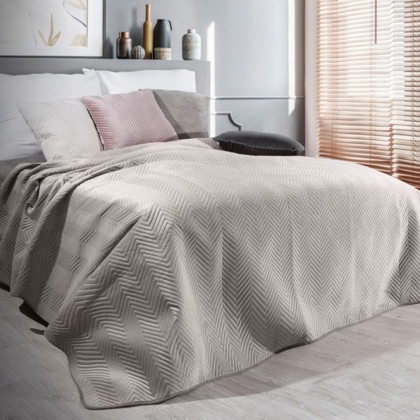 Bettdecke aus weichem Samt beige