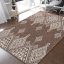 Covor unic cu un model geometric modern