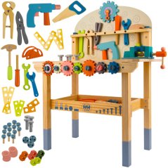 Kinderwerkstatt mit Holzwerkzeugen