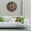 Kvalitní hodiny ze dřeva kulatého tvaru ARABIC LOFT