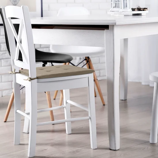 Bársony ülőpárna szegéllyel