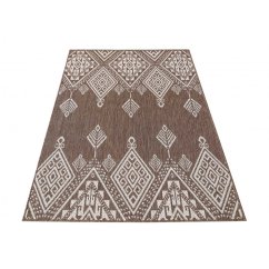 Covor unic cu un model geometric modern